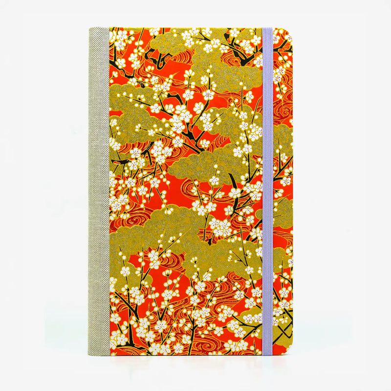 Notizbuch | dotted | 192 Seiten | A5small | Cover: Chiyogami | Motiv: Sakura auf goldenen Wolken