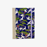 Aquarellskizzenbuch-17x12_2cm-32Seiten-100_Baumwolle-270g-mit-cover-Chiyogami-bezogen-Motiv-Kraniche weiß und Kiefern auf blau-cover-vorn