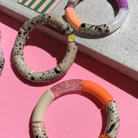 Armschmuck / Flieder Coral