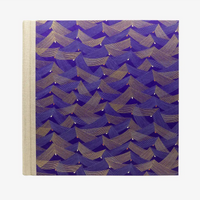 Blaupause-Fotoalbum-H30xB30cm-100-schwarze-Seiten-chiyogami-Motiv-Saitenspiel-Purple-von-vorn