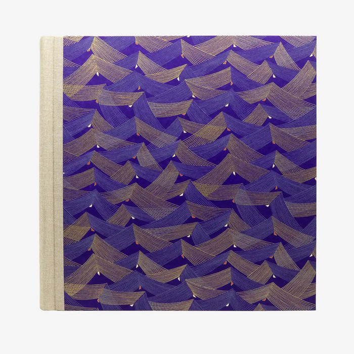 Blaupause-Fotoalbum-H30xB30cm-100-schwarze-Seiten-chiyogami-Motiv-Saitenspiel-Purple-von-vorn