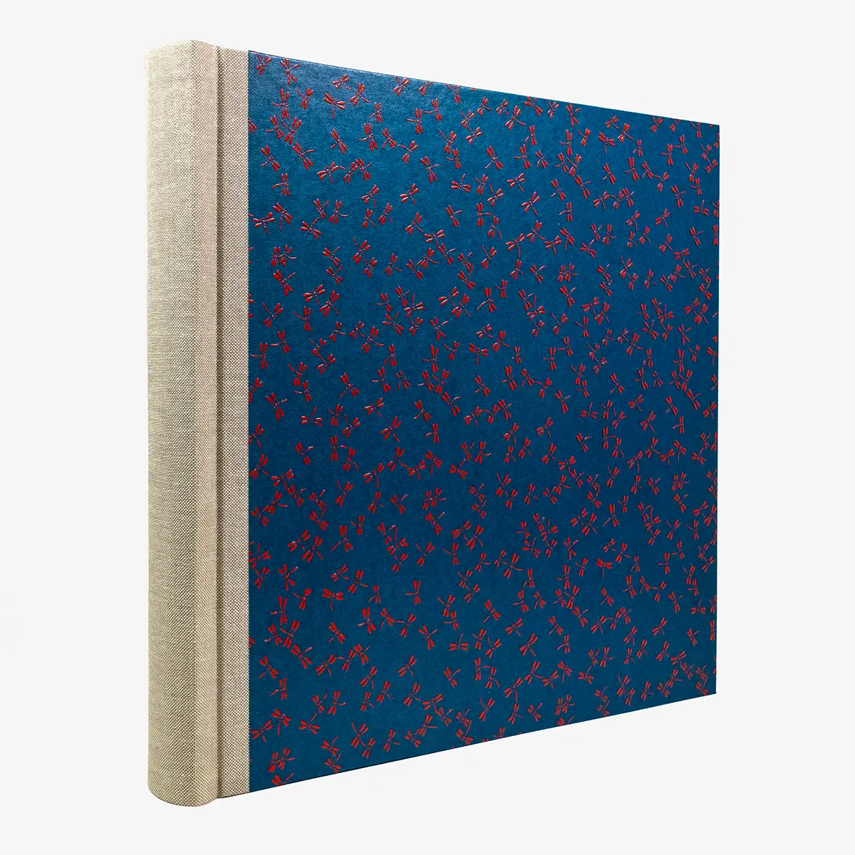 Blaupause-Fotolbum-30x30cm-deagonfly-red-on-blue-60-Seiten-cover-seitlich--von-hinten