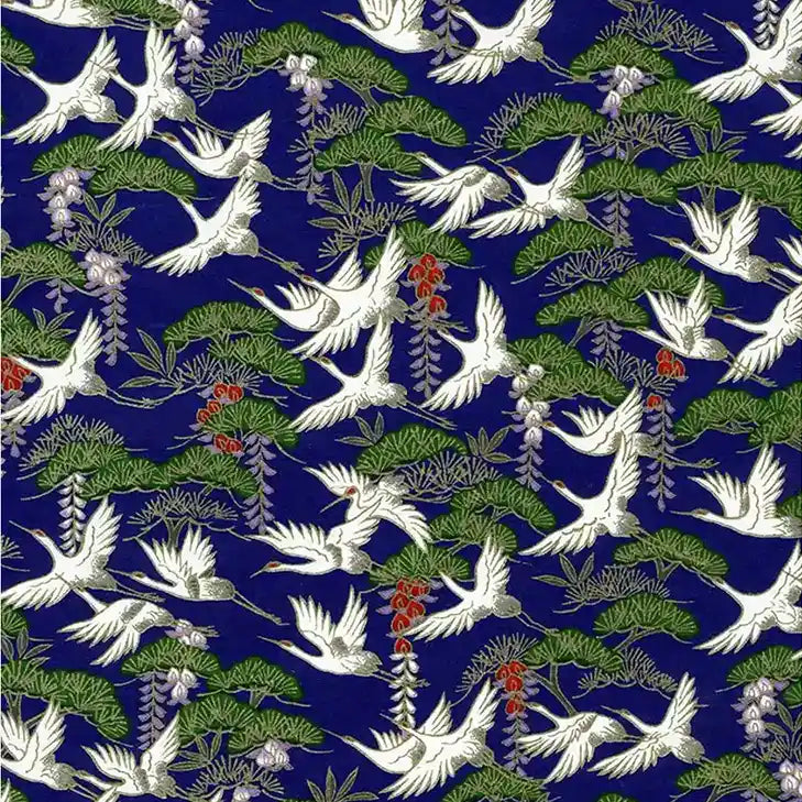 Chiyogami-Papier-Animals-830C-Kraniche-weiss-und-Kiefern-blau-Ausschnitt-2