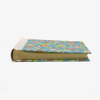 Fotoalbum-15x20cm-60Seiten-creme-Fotokarton-cover-Katazome-shi-Papier-Motiv-blumenornament-auf-blau-liegend