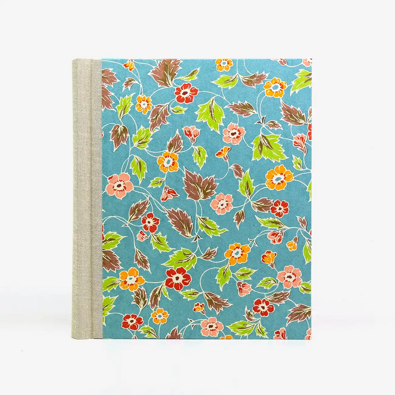 Fotoalbum-24x20cm-60Seiten-creme-Fotokarton-Cover-Katazome-shi-Motiv-Blumenornament-blau-von-vorn