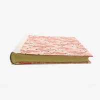 Fotoalbum-30x30cm-100Seiten-cover-chiyogamipapier-Motiv-Kraniche-aufrot-pink-von-vorn-liegend