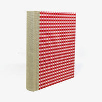 Fotoalbum-Format-24x20cm-60Seiten-creme-Fotokarton-Cover-Chiyogami-Motiv-Karos-rot-rosa-weiss-seitlich-von-hinten