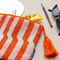 Helio-Ferretti-large-Clutch-ORANGE-THUNDER-produktansicht-beispiel