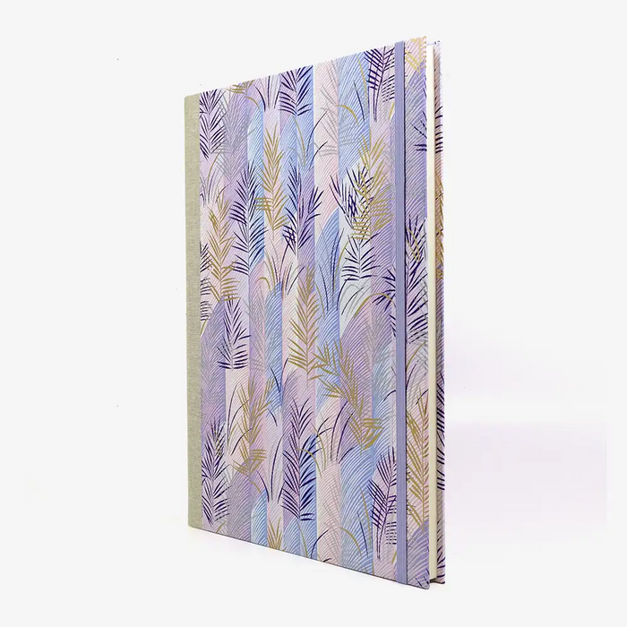 Notizbuch-A4-liniert-160Seiten-Cover-chiyogami-Motiv-Palmenzweige-seitlich-von-vorn