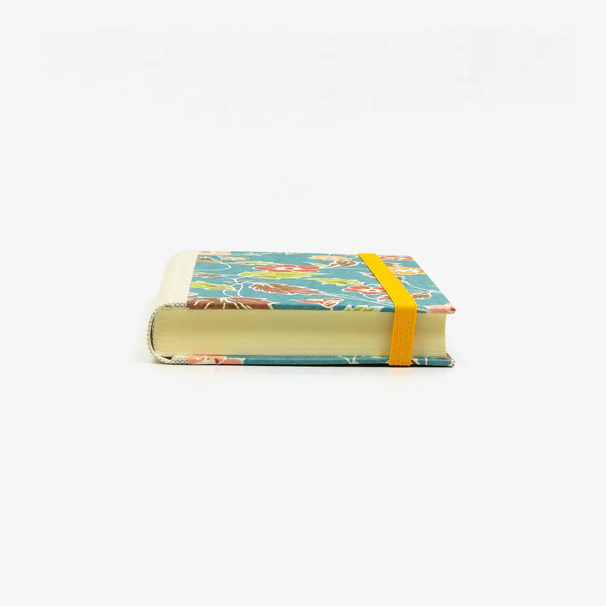 Notizbuch-blanko-9x14cm-224seiten-cover-mit-Katazome-Shi-Motiv-Blumenbukett-auf-blau-liegend-vorn