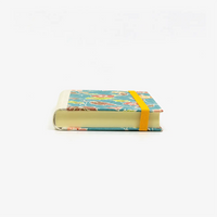 Notizbuch-blanko-9x14cm-224seiten-cover-mit-Katazome-Shi-Motiv-Blumenbukett-auf-blau-liegend-vorn