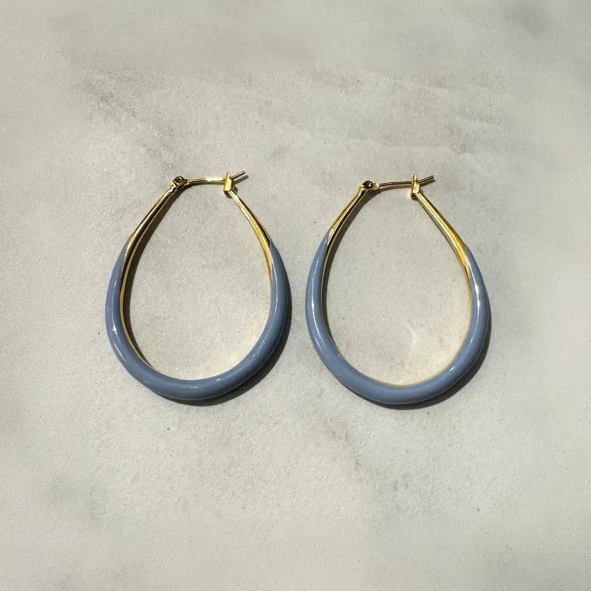 Ohrringe-Lucy-Edelstahl-Gold-plattiert-emailliert-wasserdicht-47mmx36mm-Produktansicht