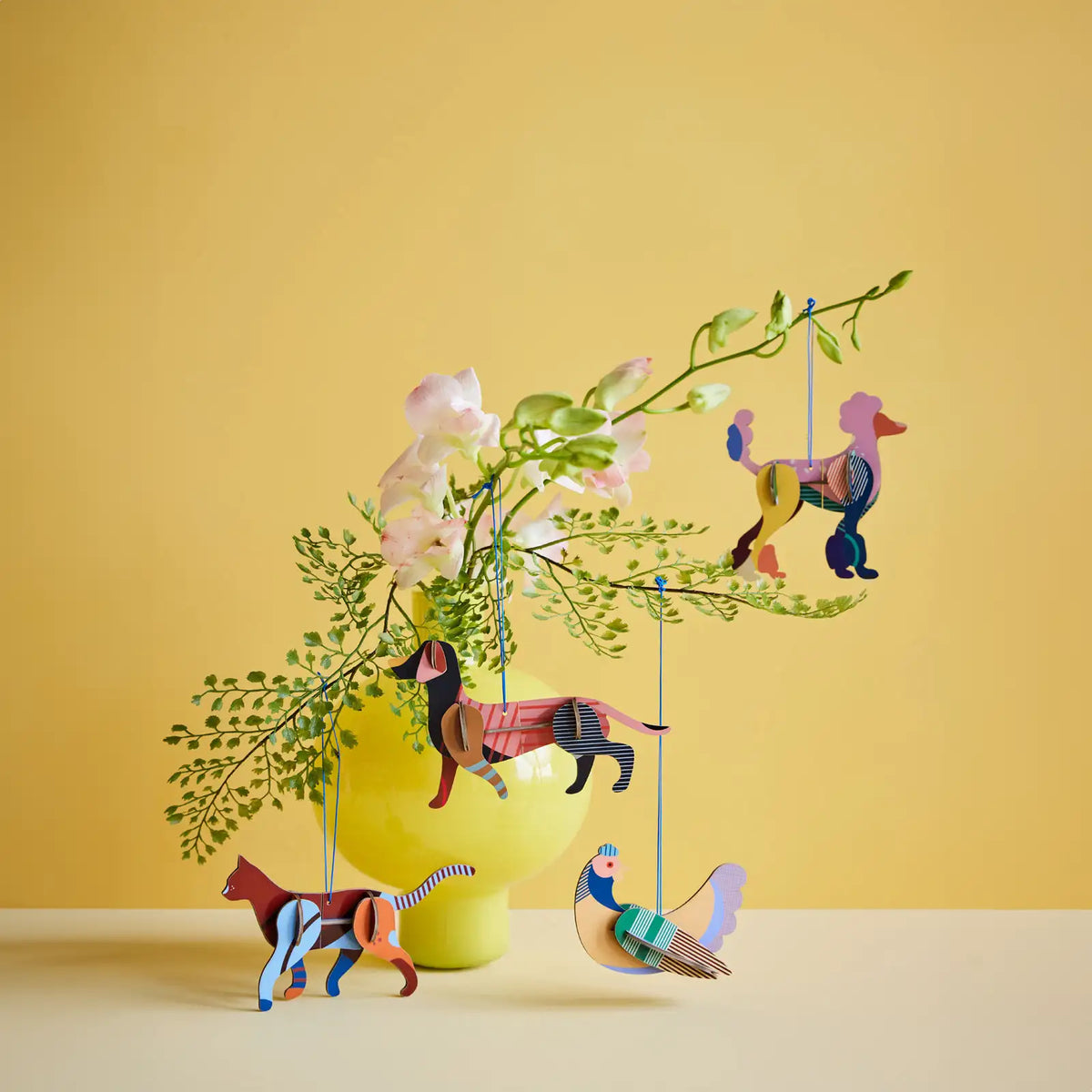 POODLE-DACHSHUND-CHICKEN-CAT_ORNAMENT-FESTIVE-PLAY-LUCKY-CHARM_Studio-Roof_OVERVIEW_PICTURE_2