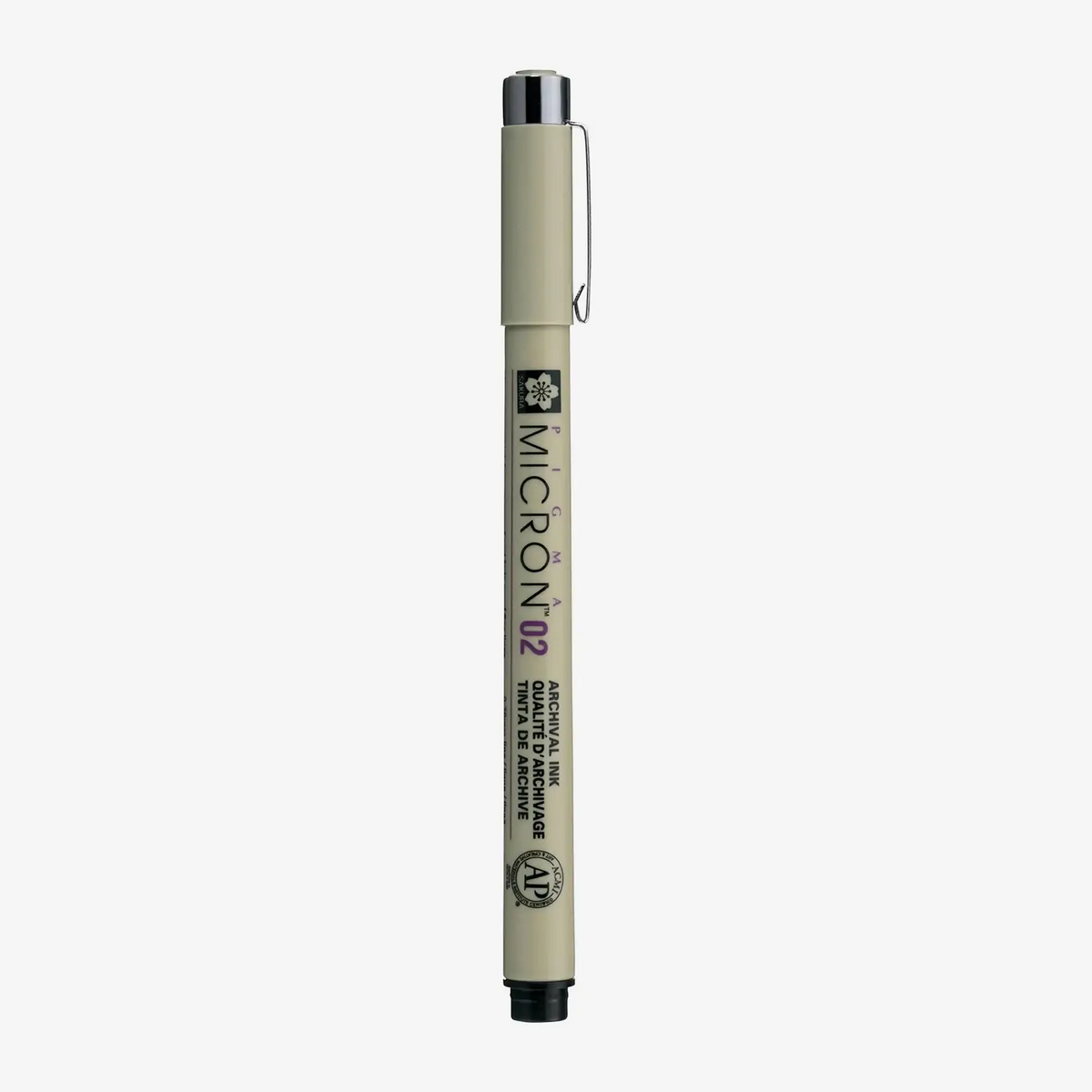 Sakura-Pigma-Micron-02-Fineliner-Schwarz-Stift-mit-Stiftekappe-Produktansicht