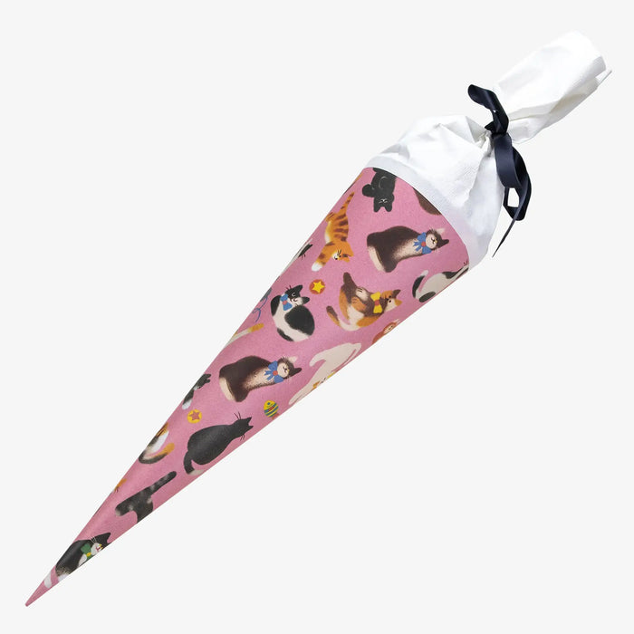 Schultuete-50cm-KAtzen-grauer-hintergrund
