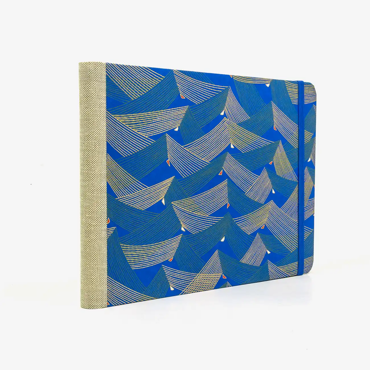 Skizzenbuch-A5-Quer-192seite-Cover-Chiyogami-Motiv-Saitenspiel-blau-seitlich-hinten
