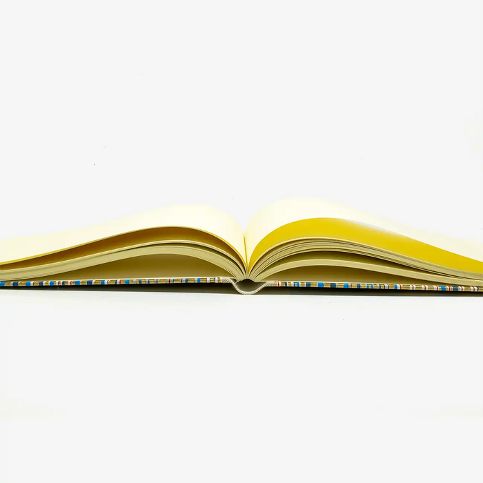 Skizzenbuch-A5-Quer-192seite-Cover-Chiyogami-Motiv-Streifen-gewellt-gold-blau-liegend-aufgeschlagen