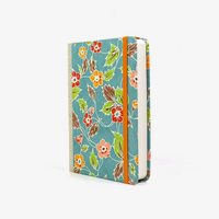 Skizzenbuch-blanko-12x16.5cm-244seiten-Katazome-Shi-Motiv-blumenornament-auf-blau-cover-seitlich-von-vorn
