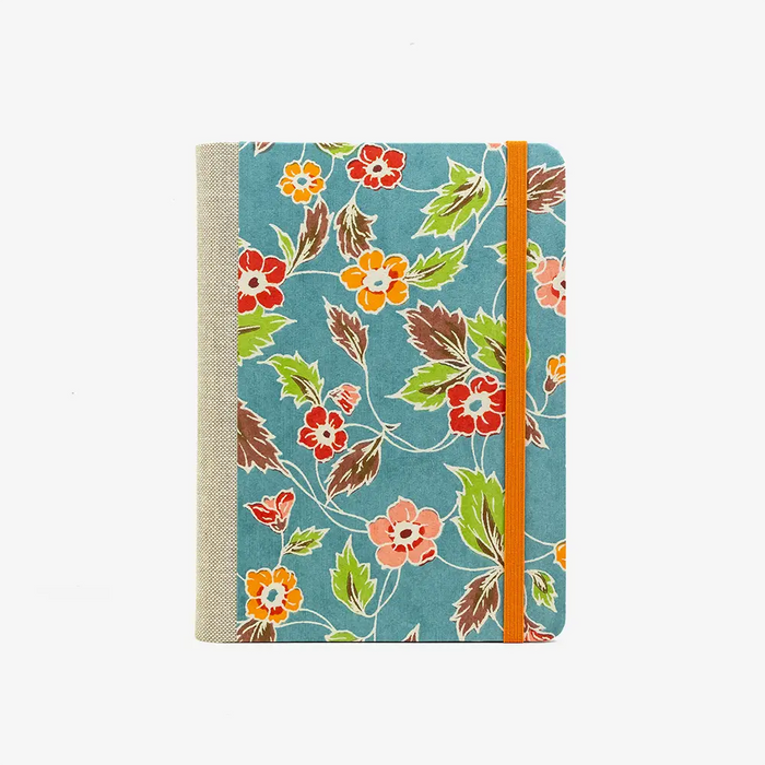 Skizzenbuch-blanko-12x16.5cm-244seiten-Katazome-Shi-Motiv-blumenornament-auf-blau-cover-von-vorn