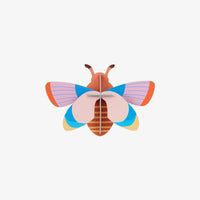 Studio-Roof-Ornament-3d-Object-Lucky-charms-bumble-bee-Aufgebaut-1