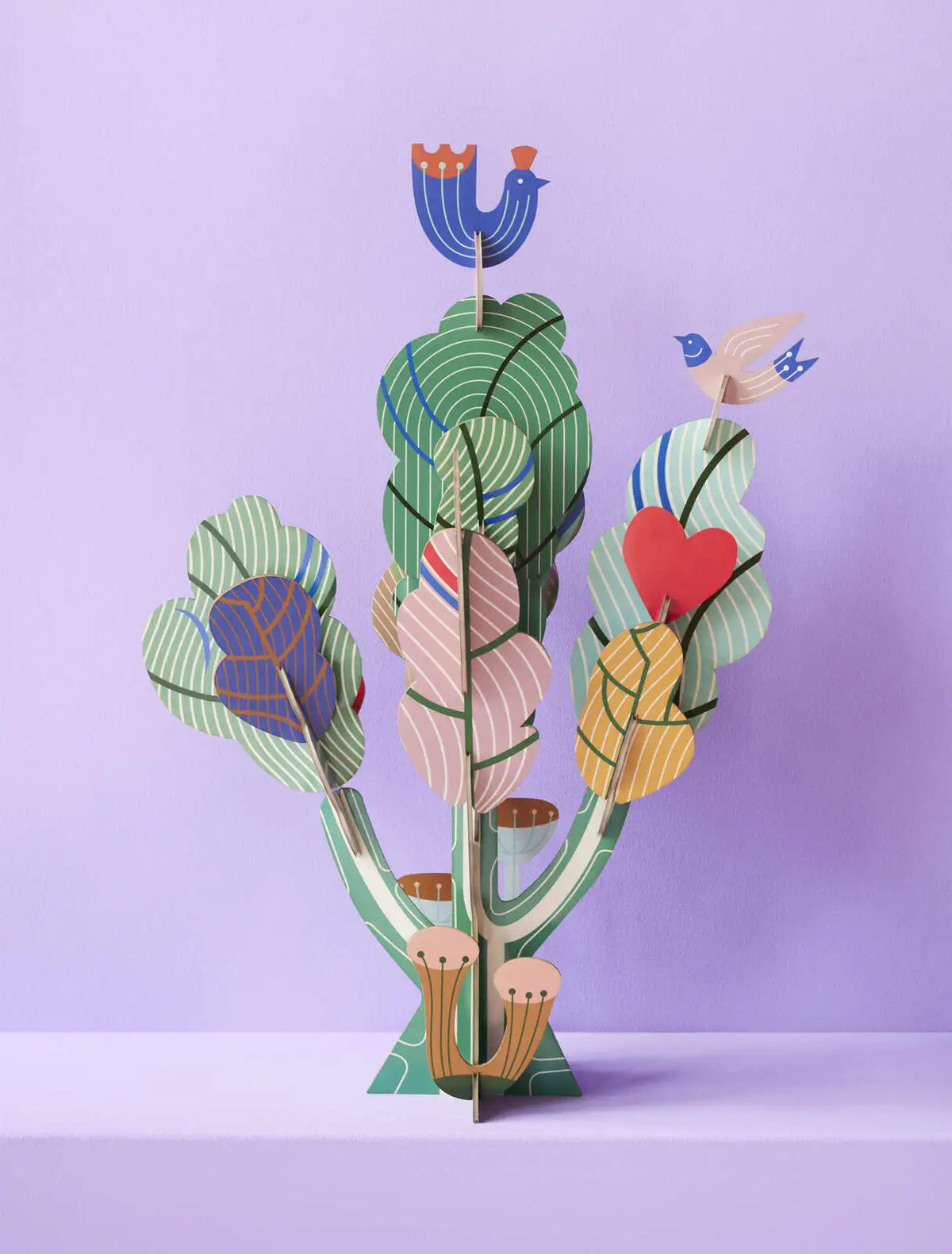 Tree-of-Life-by-Ilya-aus-Papie-3d-object-aufgebaut-Beispielfoto