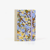 Wochenplaner-A6-design-Chiyogami-Papier-Motiv-Kirschbluete-am-zwieg-auf-hellblau-von-vorn