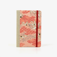 Wochenplaner-A6-design-Chiyogami-Papier-Motiv-Kraniche-auf-pink-von-vorn