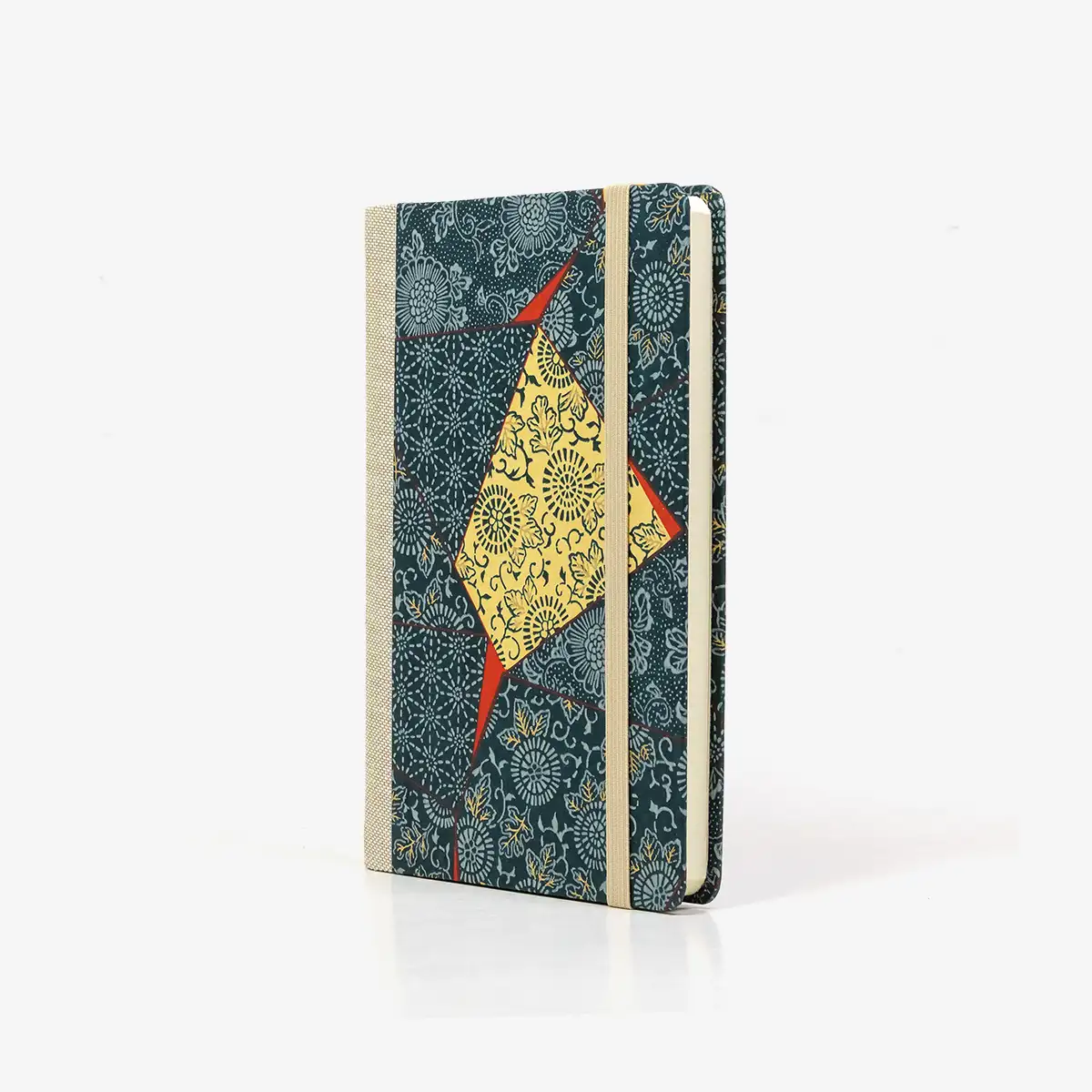 Wochenplaner-A6-design-Chiyogami-Papier-Traditionelles Mustergruen-seitlich-von-vorn