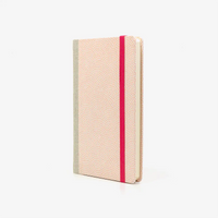 Wochenplaner-A6-design-Chiyogami-Papier-Same-Komon-helles-Pink-seitlich-von-vorn
