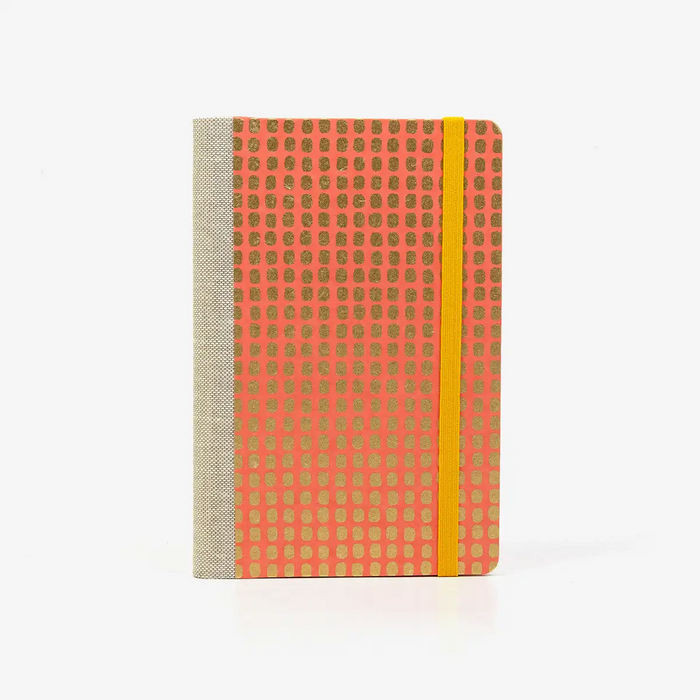 Wochenplaner-A6-design-Chiyogami-Papier-Squares-gold-auf-peachy-von-vorn