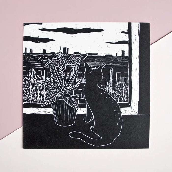 postkarte-katja-rub-format-quadratisch-motiv-KAtze-im-Fenster-Vorderansicht