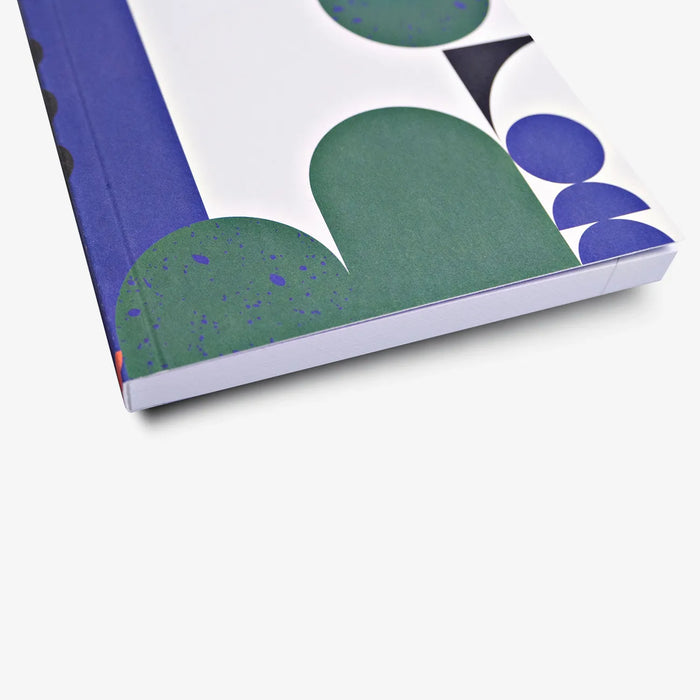 the-completist-notizbuch-notebook-helsinki-a6-liniert-softcover-cover-seitlich-vorn