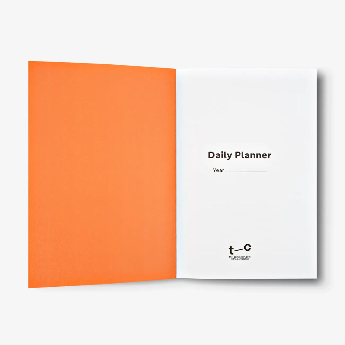 the-completist-tagesplaner-olivia-daily-planner-undatiert-a5-softcover-Titelseite