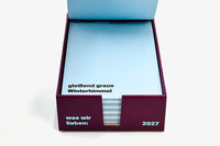 was-wir-lieben-2027-ein-notizkalender-fuer-2027-Cover_Verpackung-Blick-in-den-Notizkalender-2