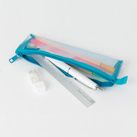 blaue-Stiftetasche-aus-nylon-Gewebe-Mesh-Produktansicht-mit-Beispielfüllung