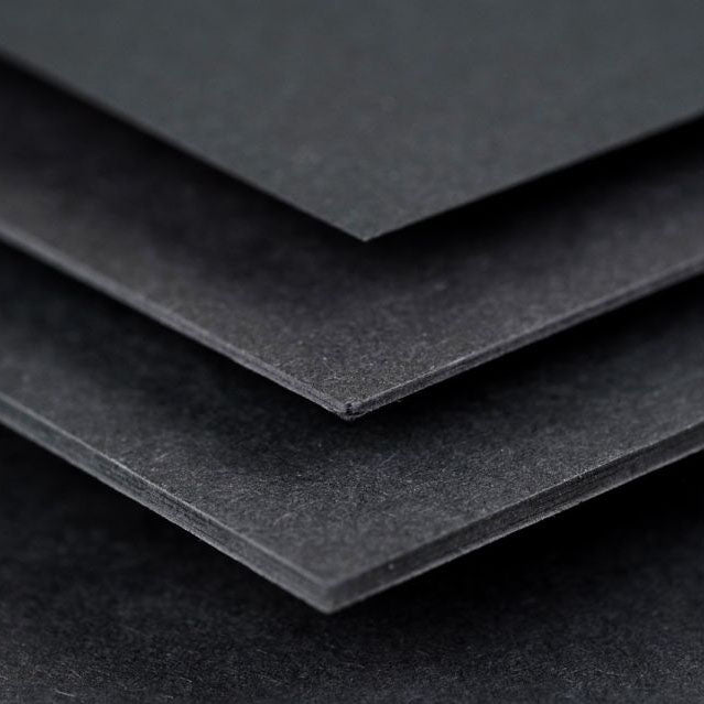 Schwarze Pappe / verschiedene Stärken
