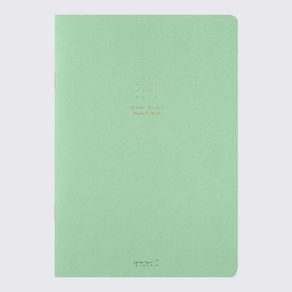 Notizheft-von-Midori-Dotted-Grün-Cover-vorn-Produktansicht