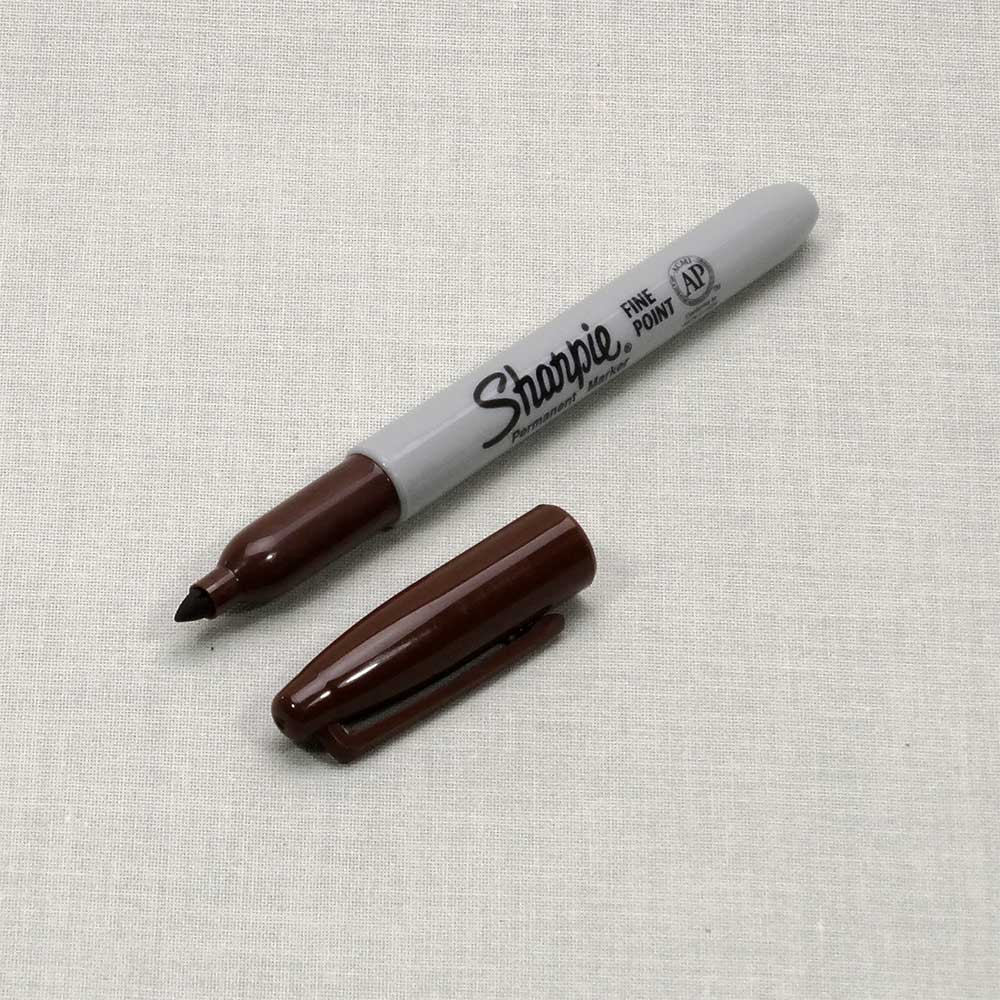 Sharpie / Permanent Marker / fine