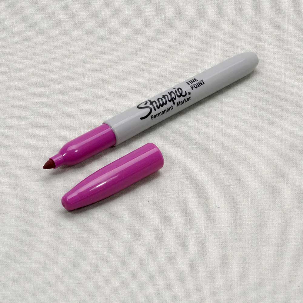 Sharpie / Permanent Marker / fine