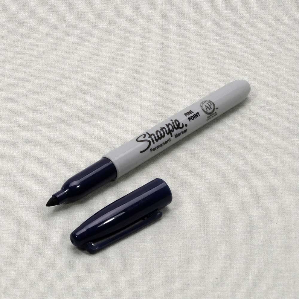 Sharpie / Permanent Marker / fine