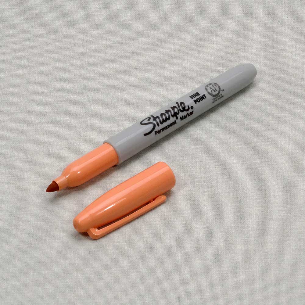 Sharpie / Permanent Marker / fine