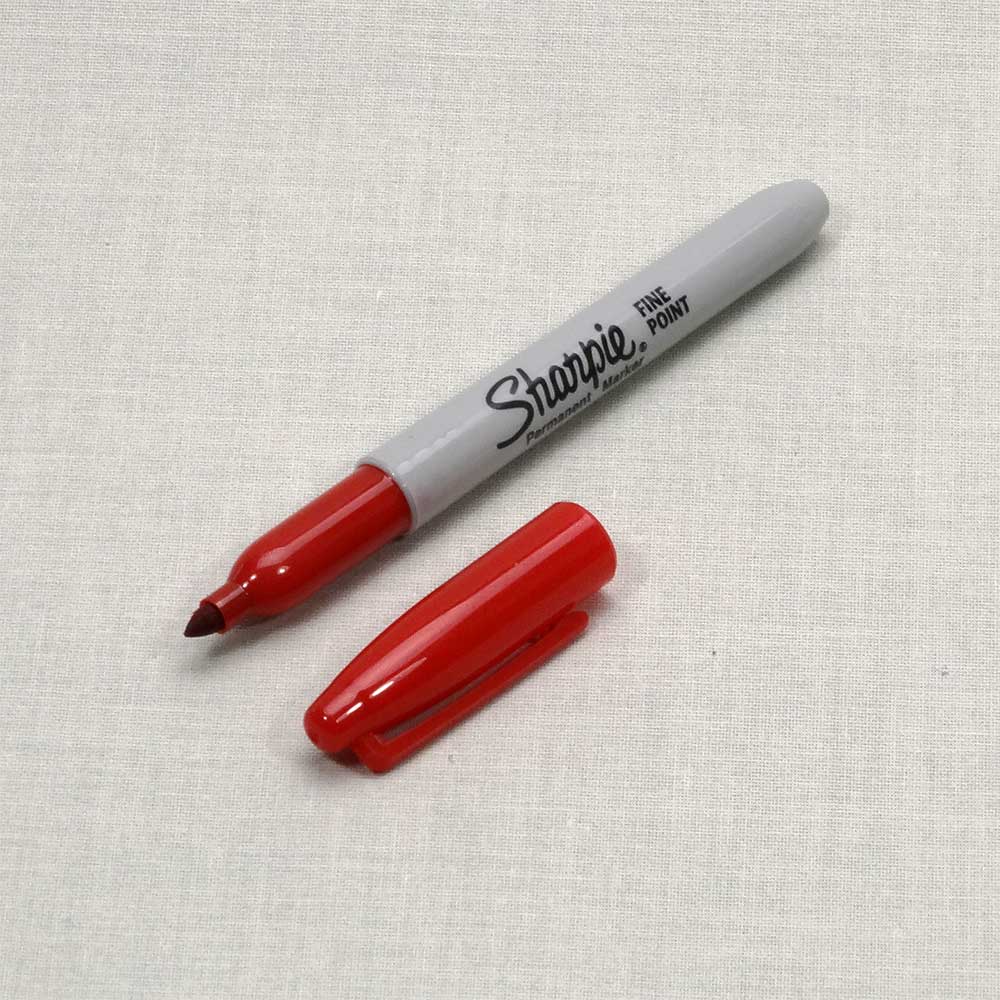 Sharpie / Permanent Marker / fine
