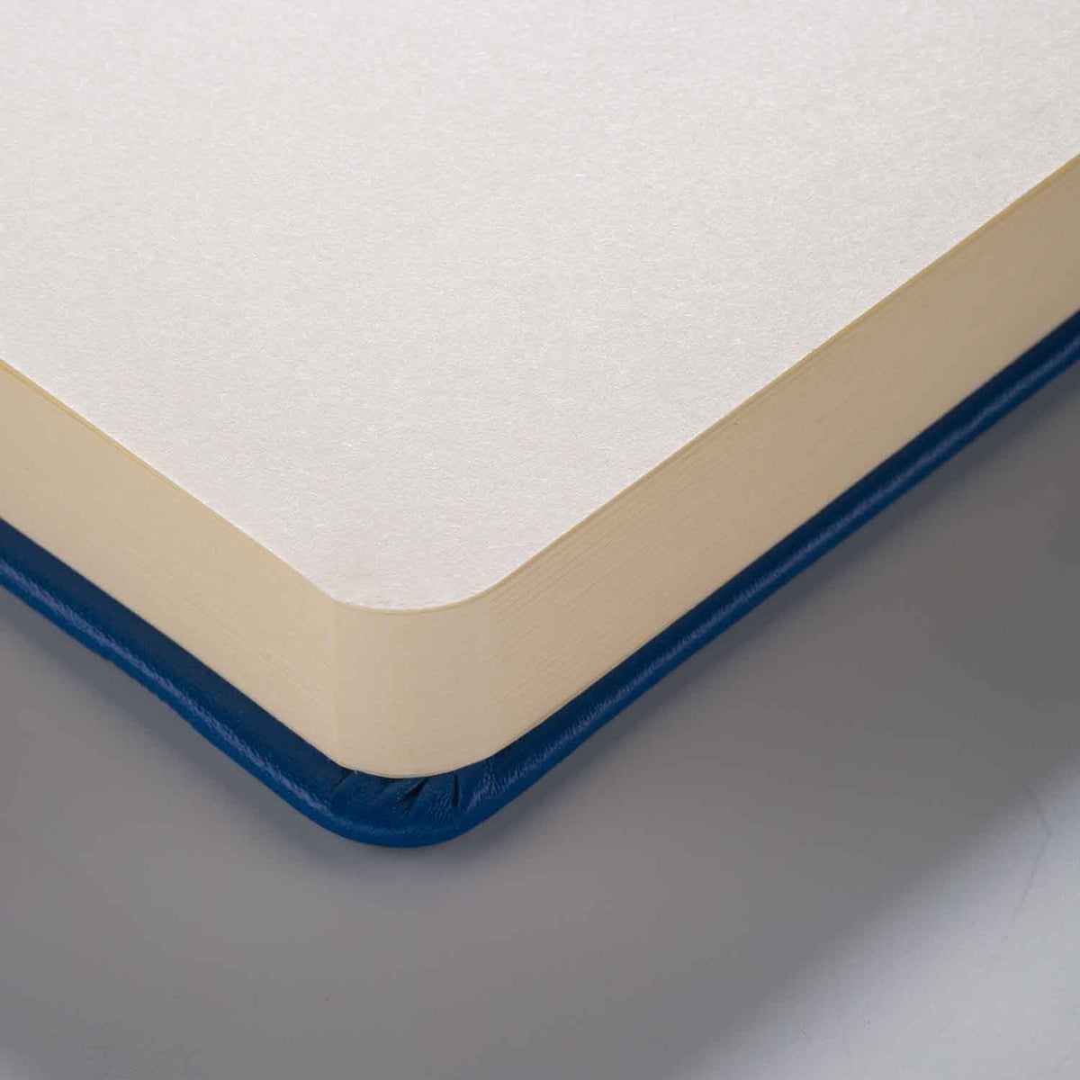 Talens Art Creation | Sketch book Navy Blue | Blanko | H12xB12cm | 140g | 80Blatt